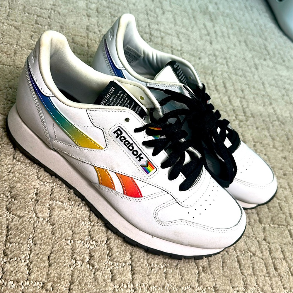 Reebok Classic Pride Low Mens Leather Shoes White/Rainbow/Black GW0263